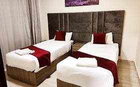 Golden Plaza Hotel